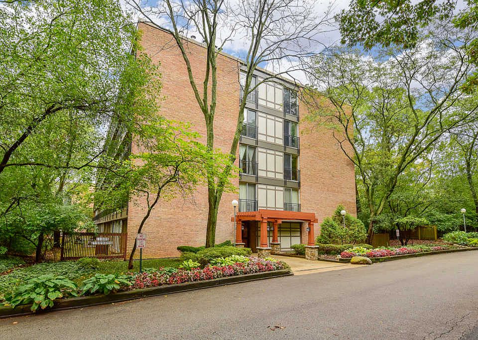 1st image of 5800 Oakwood Dr Unit 5C