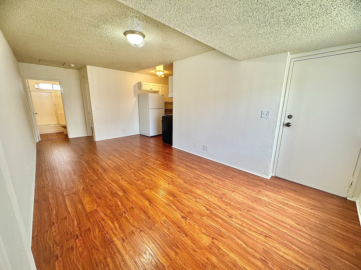1 bed, 600 sqft, $1,750 — Photo 3