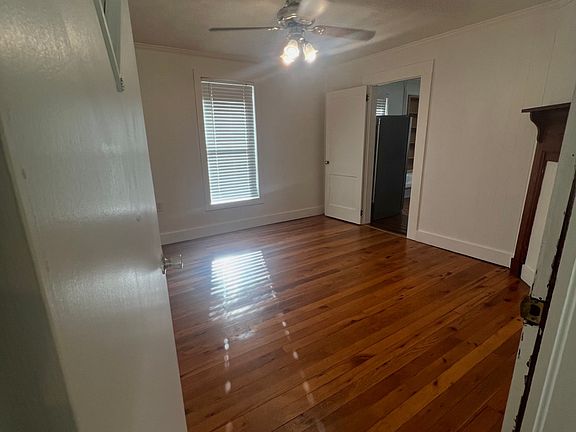 5th image of 112 Pasley St