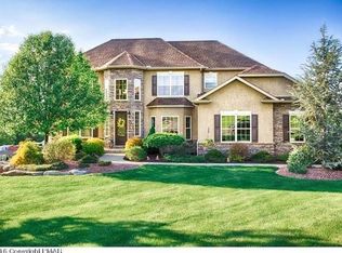 241 E Dell Rd, Bath, PA 18014