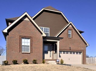 710 Crestone Ln, Clarksville, TN 37042