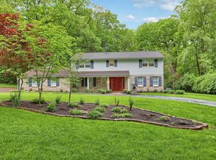 10 Shady Ln, Milroy, PA 17044