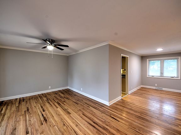 4th image of 6819 NW Park Plaza Dr