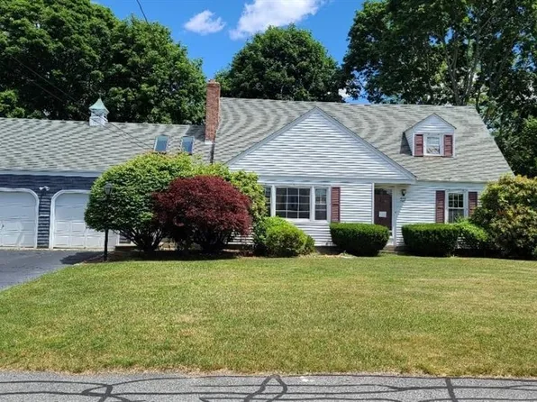 28 William Ave, Seekonk, MA 02771