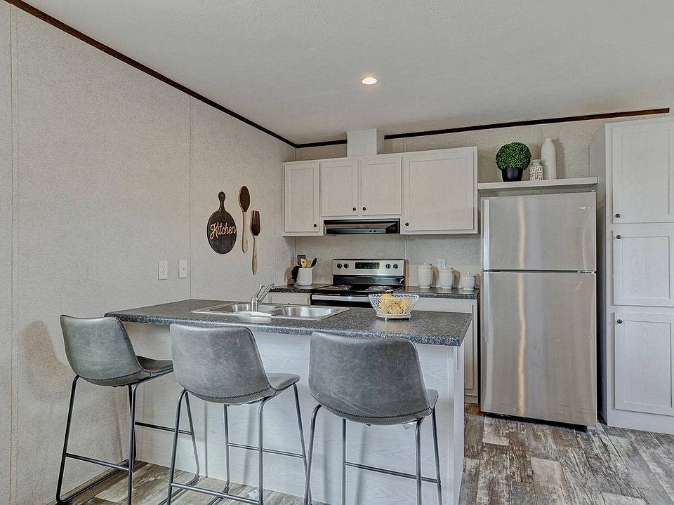 1st image of 405 Woodland Heights Ter #405