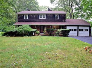 75 Lincoln Blvd, Hauppauge, NY 11788