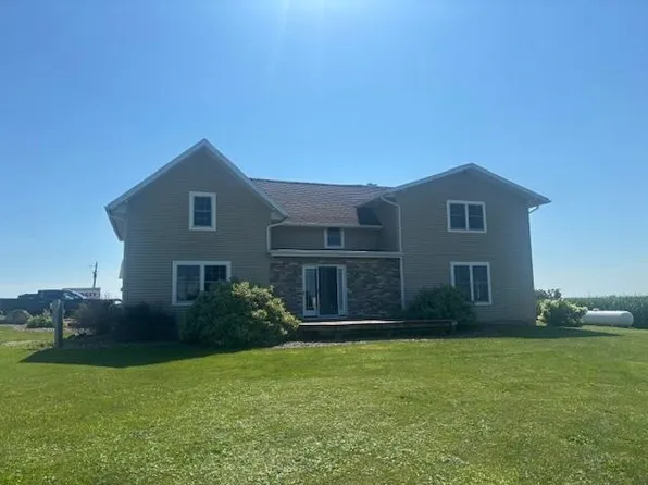 7773 Porter Hill Rd, Lancaster, WI 53813