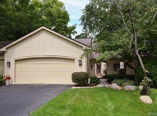 1145 Timberview Trl, Bloomfield Township, MI 48304