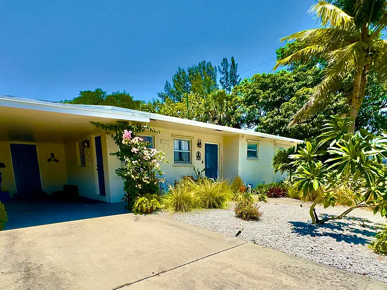 2401 Avenue Q — Photo 15