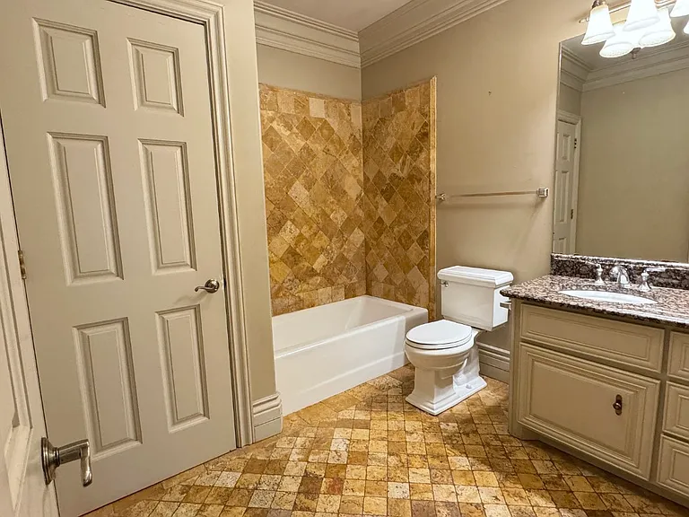1604 N McGuire Ave #2 — Photo 10