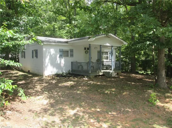 156 Cantebury Ln, Lexington, NC 27292