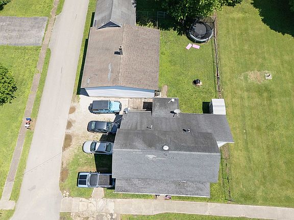 4th image of 1419 Main St