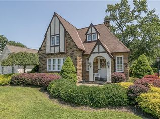 6341 Brecksville Rd, Independence, OH 44131