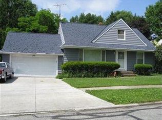 19685 Mountville Dr, Maple Heights, OH