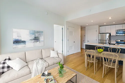 568 Union Ave #2I Photo 1