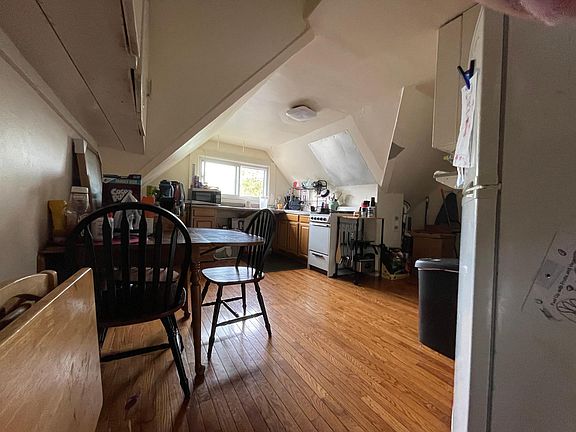 2nd image of 113 S Lake Ave Floor 3