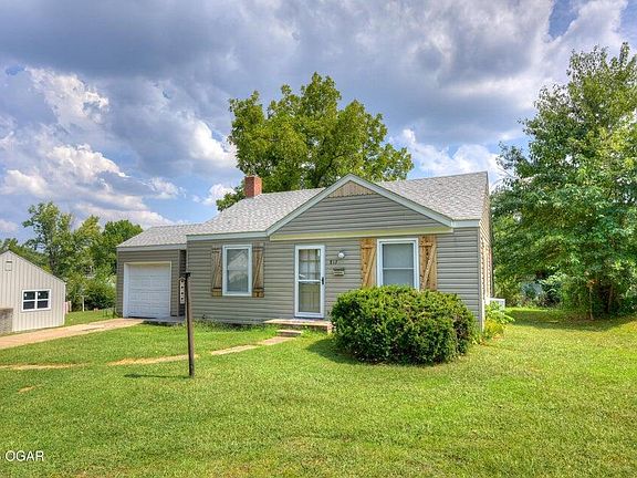 2nd image of 817 Kentland Drive