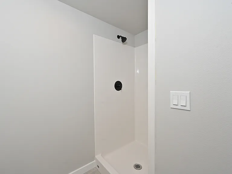 Clara Apartments — Photo 28