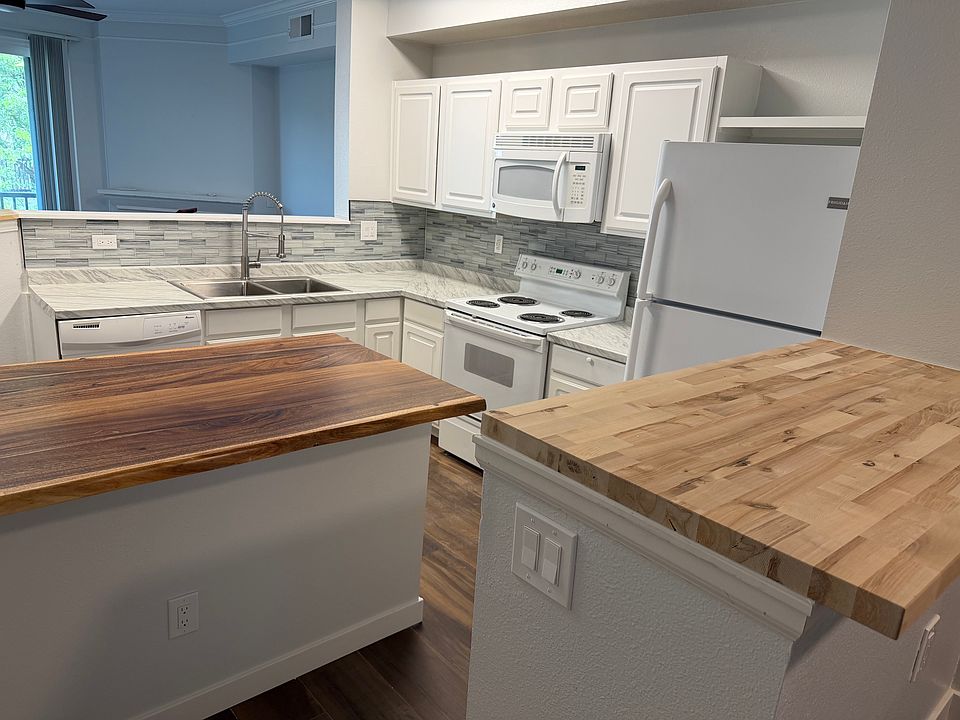 1st image of 1887 Spaulding Cir