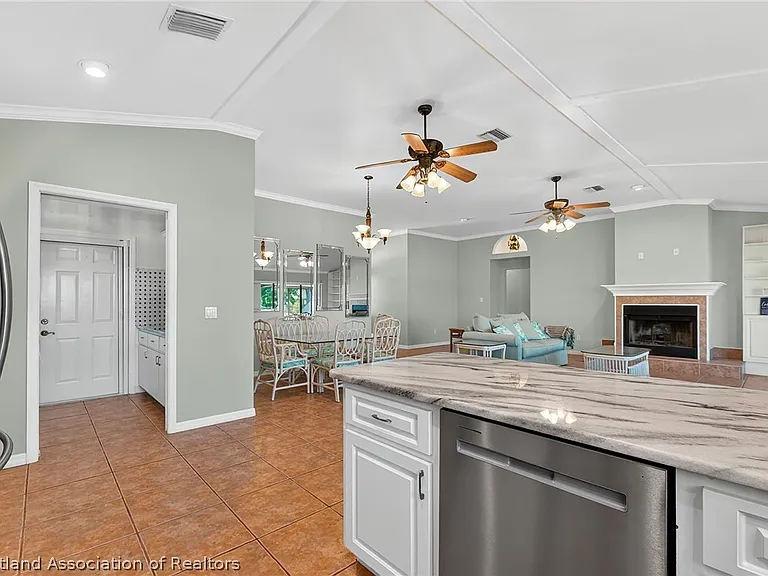 105 Fern Ct — Photo 13