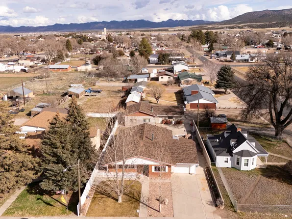 81 S Center St, Enterprise, UT 84725