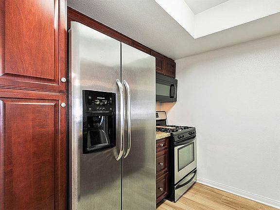 4th image of 21450 Burbank Blvd APT 110