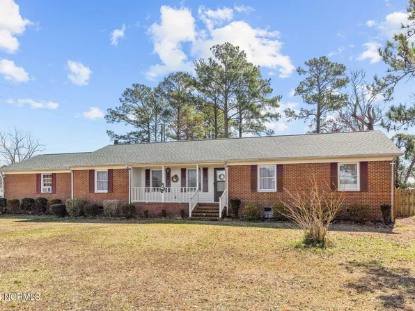 2400 S Lakeview Drive, Newport, NC 28570