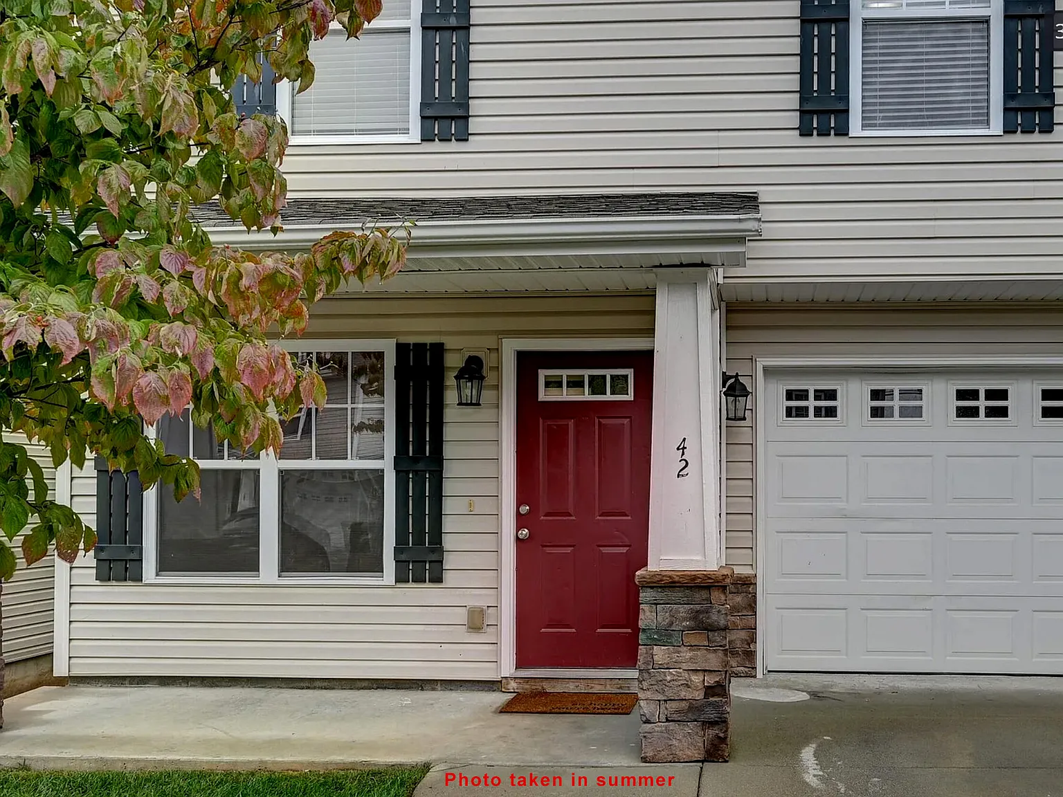 3 bed, 2.5 bath, 1368 sqft, $1,800 — Photo 2