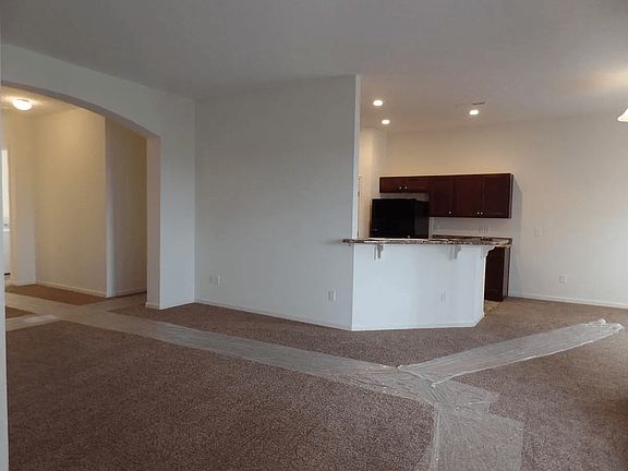 3rd image of 3237 Rossmore Cir #5388141