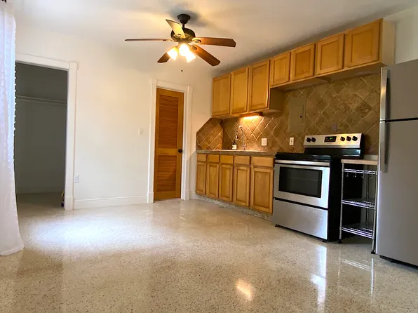 1075 NE 127th St, Miami, FL 33161