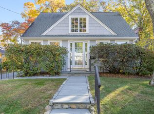 69 Hamlin Ave, Falmouth, MA 02540