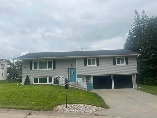 1212 Meadow Dr, Norfolk, NE 68701