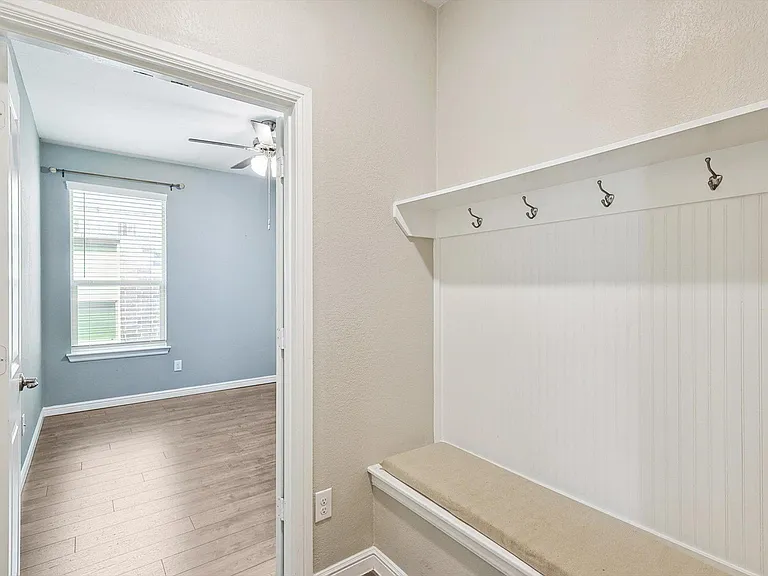 2108 Blackrail Ct — Photo 11