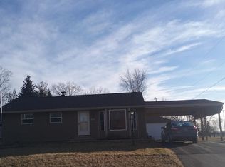 1003 Emerald Ln, Machesney Park, IL 61115
