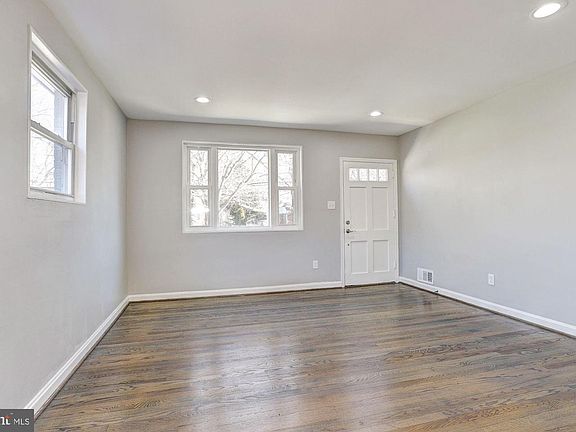3rd image of 11908 Ashley Dr