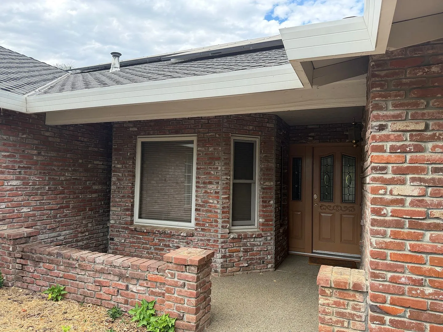 Charming 3-Bedroom Home in Rocklin with Pool & Natural Backdrop — Photo 3