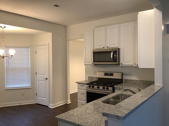 5th image of 7840 Ashenden Dr