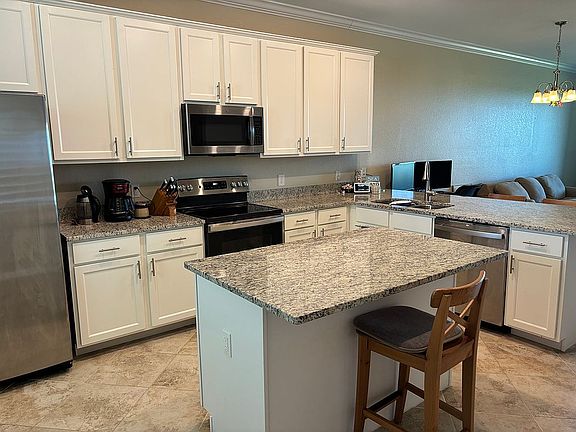 5th image of 14224 Heritage Landing Blvd #914