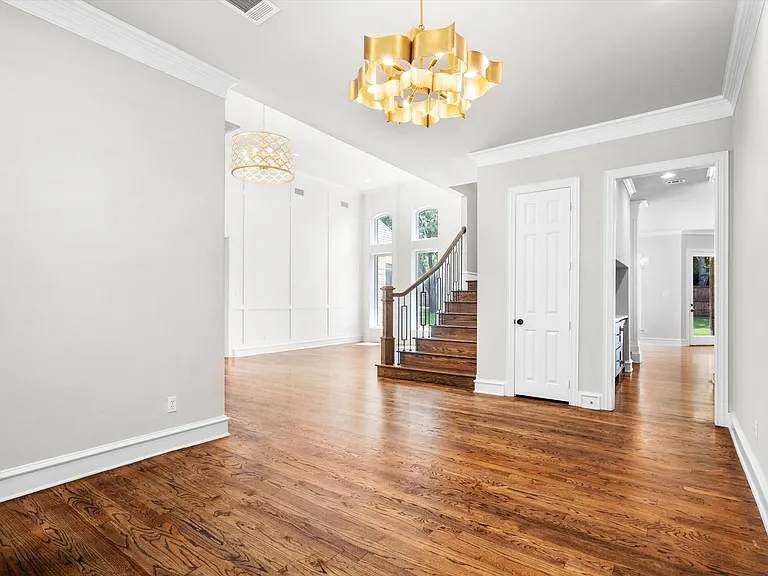 703 Verdun Ct — Photo 9