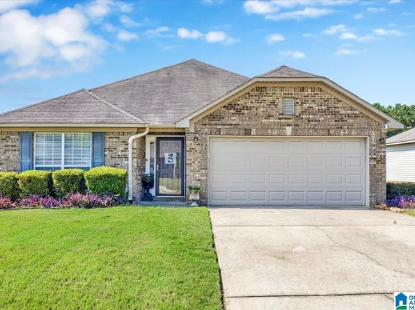 5230 Gayle Ln, Hueytown, AL 35023