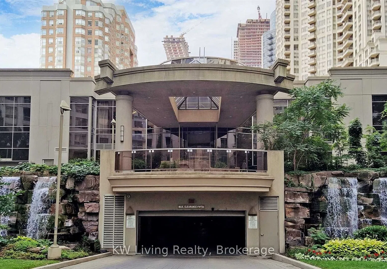 3 bed, $3,000 — Photo 1