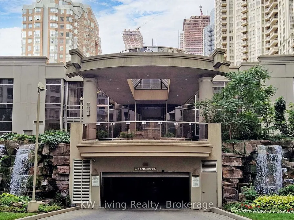 3880 Duke Of York Blvd #1718