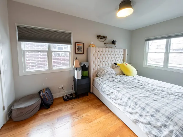 1110 N Christiana Ave — Photo 5