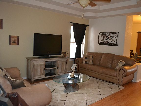 3rd image of 8122 Grissom Cir