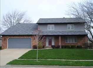 55 Brookshire Grn, Bloomington, IL