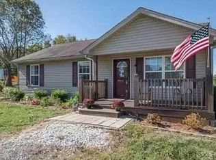8104 Henryville Otisco Rd, Otisco, IN 47163
