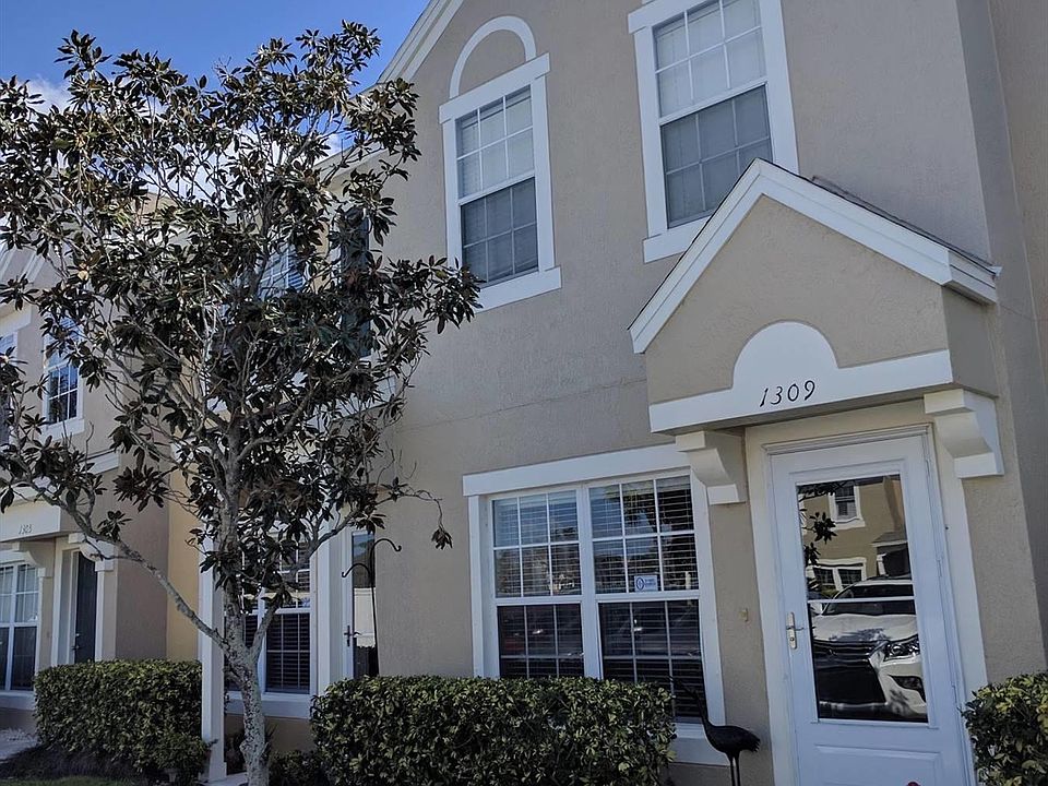 1st image of 1309 Hampton Park Ln