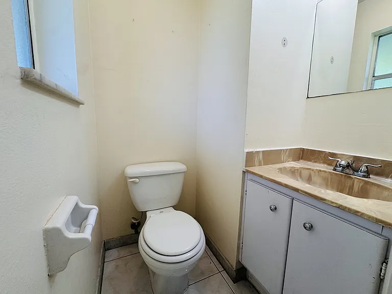 8025 Colony Cir S — Photo 14