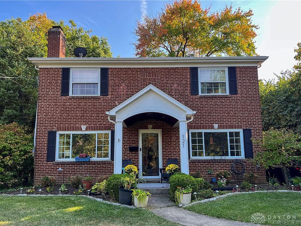 1st image of 121 Forest Ave