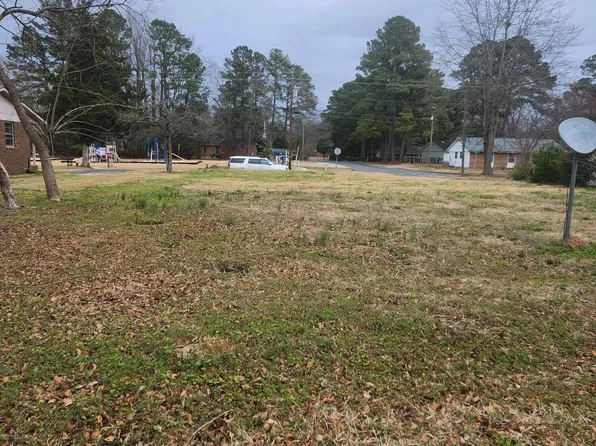 630 Ferrell Street, Clinton, NC 28328